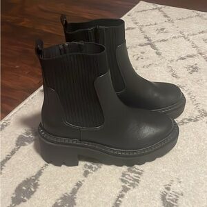 Women’s Universal Thread Black Boot